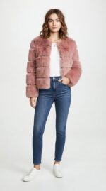 Chaqueta corta de pelo sintético a capas para mujer - vista 9