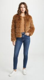 Chaqueta corta de pelo sintético a capas para mujer - vista 11