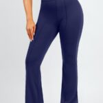 Pantalón acampanado moldeador azul vista frontal