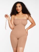 Mujer con body beige macaron reductor de abdomen.